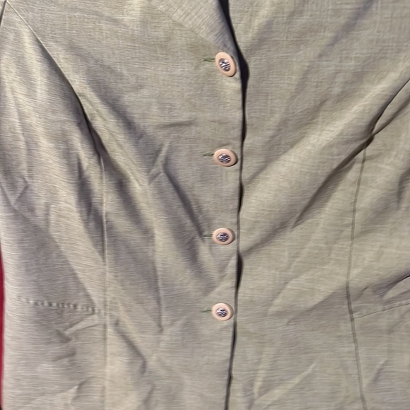 Main St. Classics short sleeve pantsuit size A8 100% polyester - Picture 12 of 12